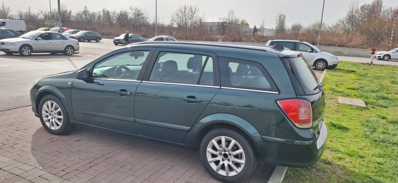 Opel Astra H  1.6 I  газ-бензин, снимка 3 - Автомобили и джипове - 45790921