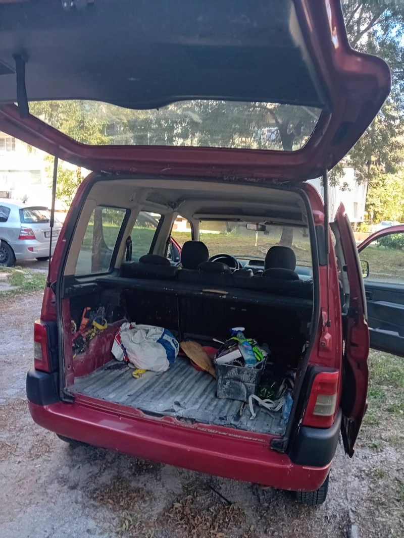 Citroen Berlingo 1.6 HDI, снимка 8 - Автомобили и джипове - 47372769