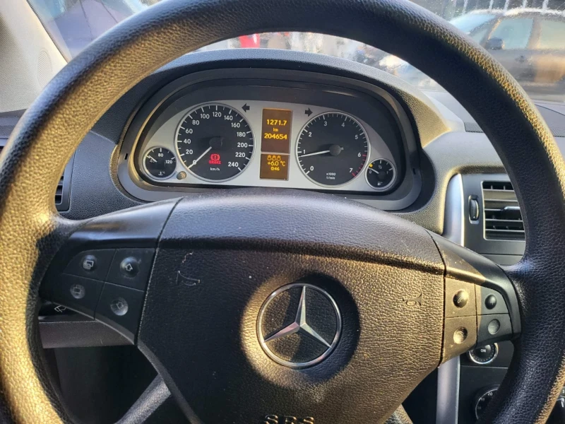 Mercedes-Benz B 170 А-Edition Sport, снимка 15 - Автомобили и джипове - 47619876