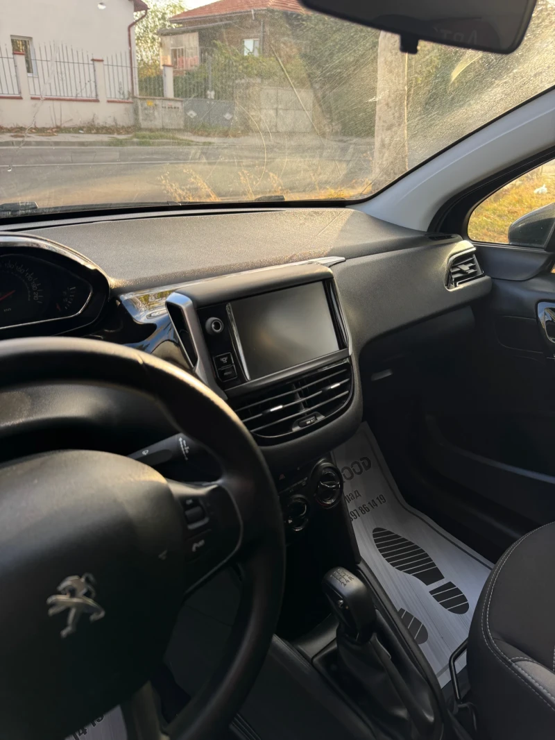 Peugeot 208 1.4 DIESEL AUSTRIA, снимка 13 - Автомобили и джипове - 47691664