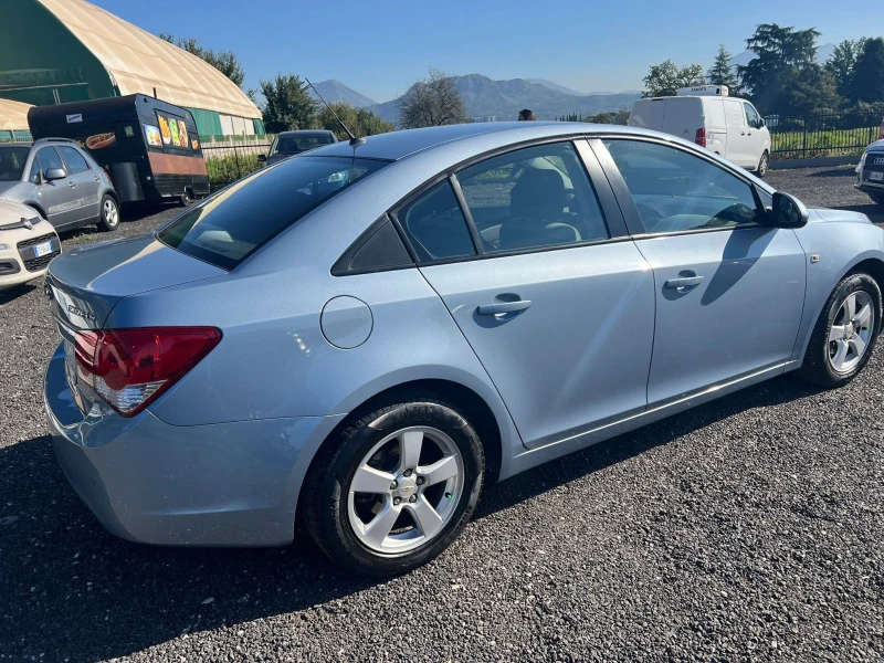 Chevrolet Cruze 1.8I-ГАЗ-БЕНЗИН 141кс, снимка 3 - Автомобили и джипове - 47856154