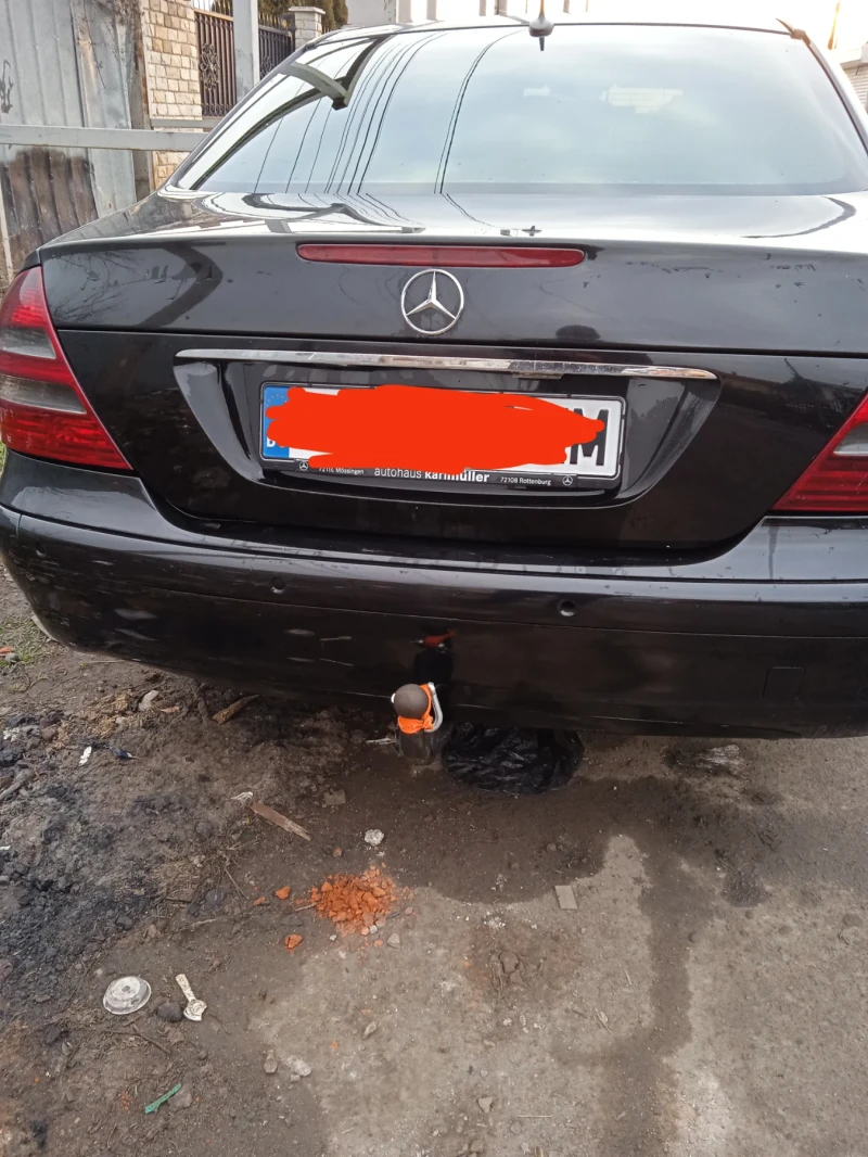 Mercedes-Benz E 270 Цял за части, снимка 1 - Автомобили и джипове - 48786063