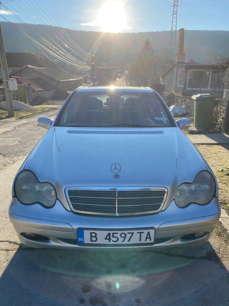 Mercedes-Benz 220, снимка 1 - Автомобили и джипове - 48870635