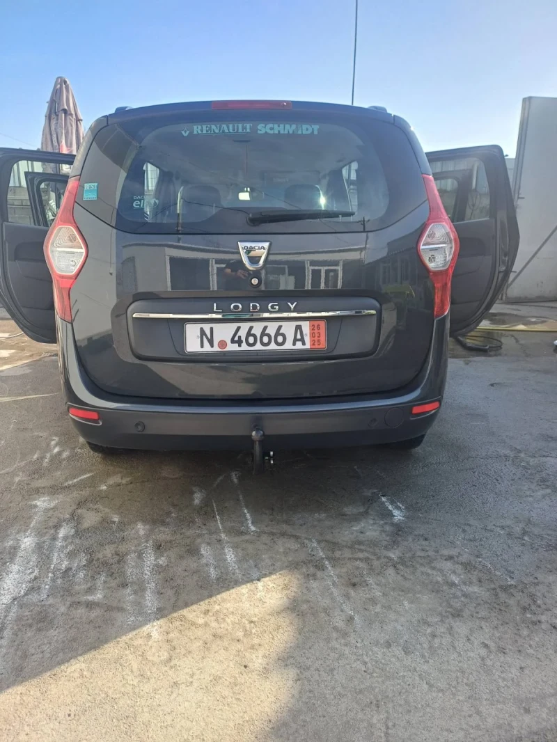 Dacia Lodgy 1.6 газ, снимка 2 - Автомобили и джипове - 49441692