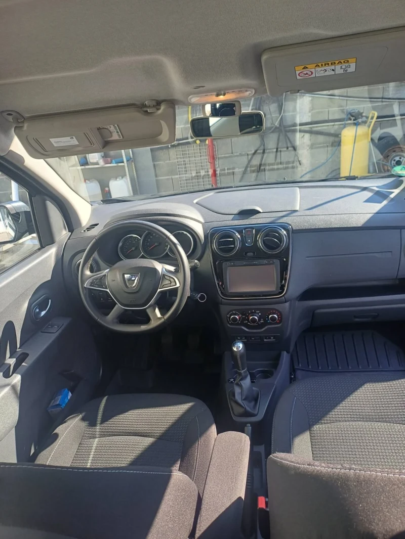 Dacia Lodgy 1.6 газ, снимка 7 - Автомобили и джипове - 49441692