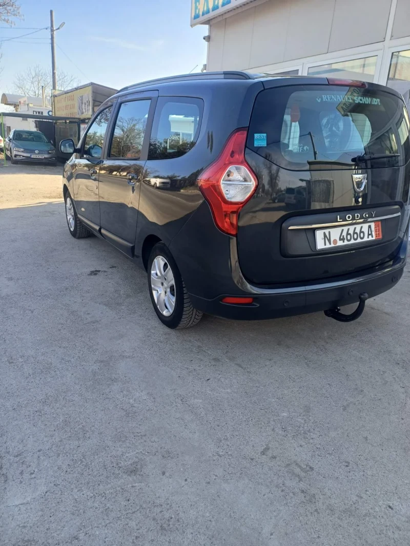 Dacia Lodgy 1.6 газ, снимка 13 - Автомобили и джипове - 49441692