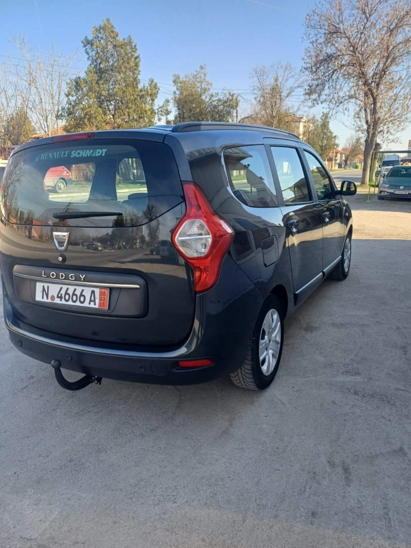 Dacia Lodgy 1.6 газ, снимка 10 - Автомобили и джипове - 49441692