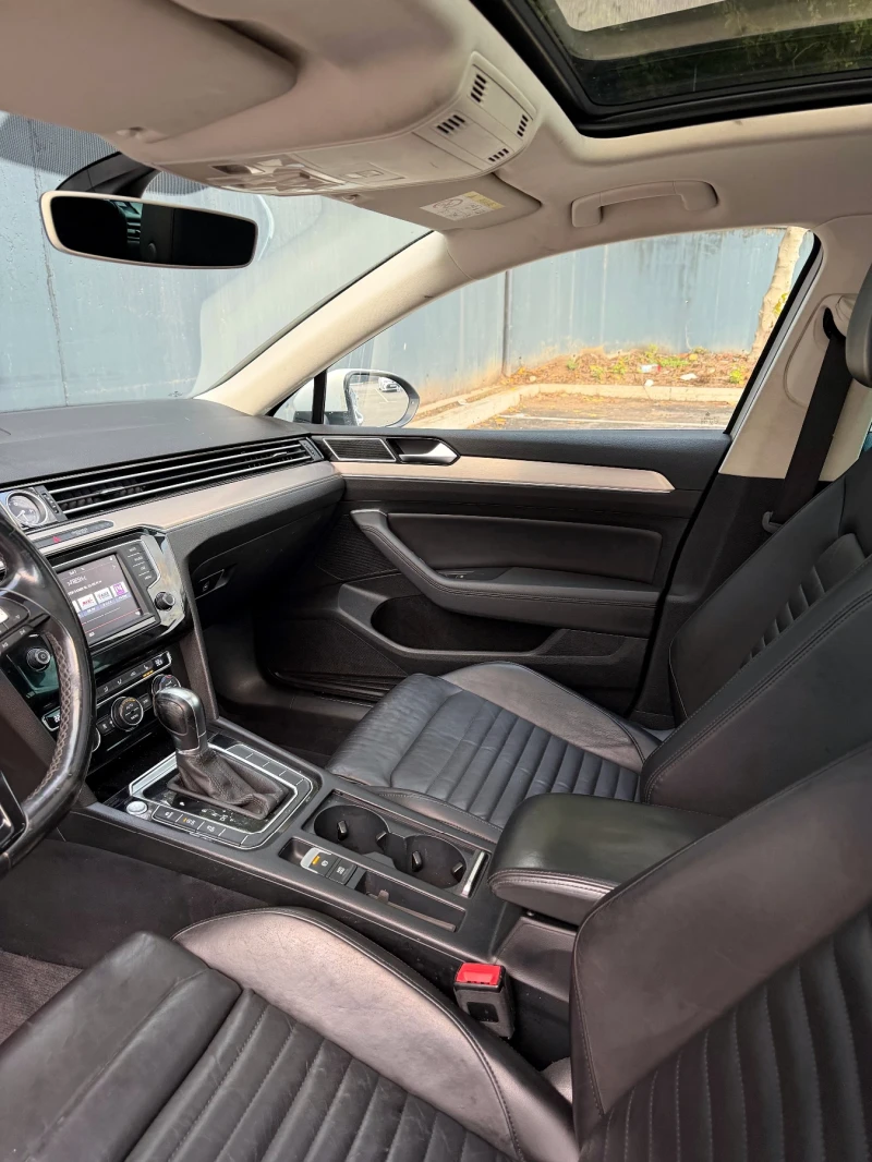 VW Passat 8 2.0TDI/190hp/HIGHLINE/ДИСТРОНИК/Камера/DSG, снимка 10 - Автомобили и джипове - 50082456
