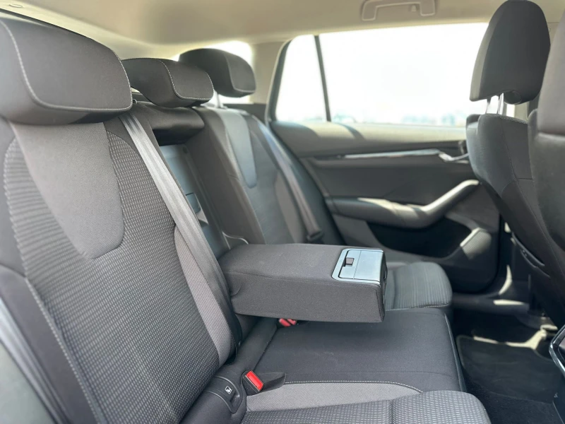 Skoda Octavia / 2.0 TDI / AMBITION / TOP / , снимка 11 - Автомобили и джипове - 50988181