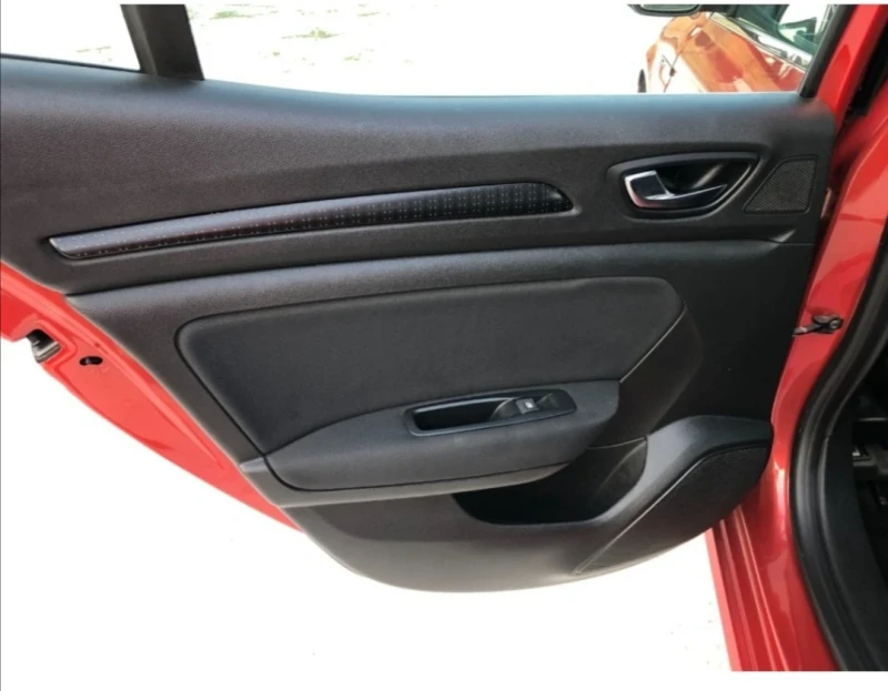 Renault Megane, снимка 6 - Автомобили и джипове - 52230026