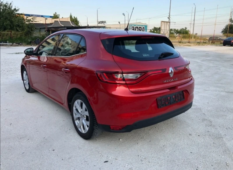 Renault Megane, снимка 2 - Автомобили и джипове - 52230026