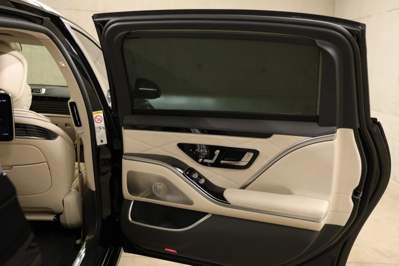Mercedes-Benz S 580 MAYBACH, снимка 15 - Автомобили и джипове - 53425252