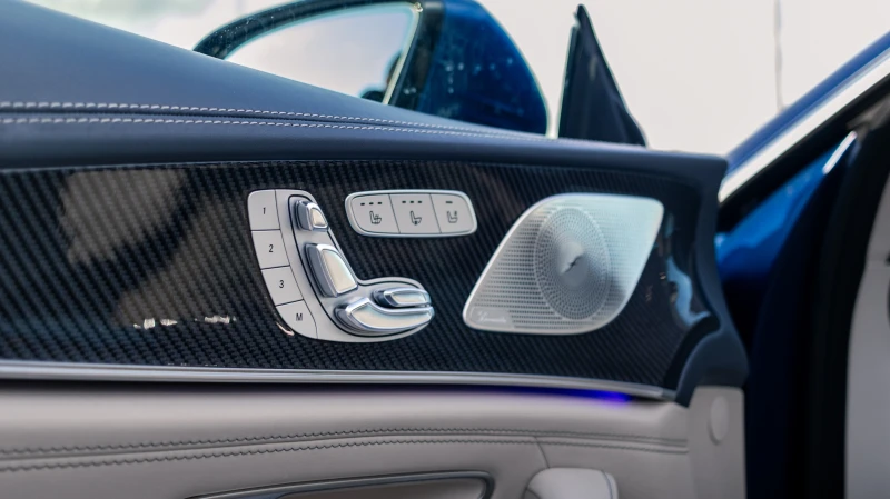 Mercedes-Benz AMG GT 63s 4matic+ Designo/ Ceramic / Soft Close / Full , снимка 13 - Автомобили и джипове - 53465783