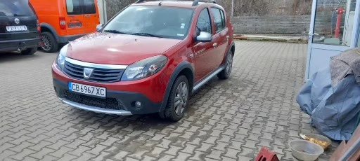 Dacia Sandero Stepway 1.6 i, снимка 1 - Автомобили и джипове - 49514989