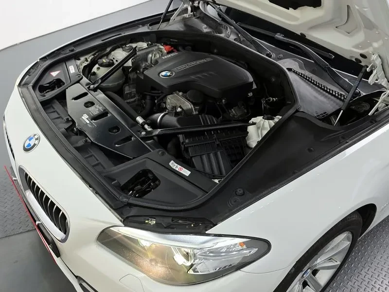 BMW 528 i, снимка 5 - Автомобили и джипове - 54591261