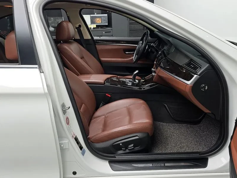 BMW 528 i, снимка 10 - Автомобили и джипове - 54591261