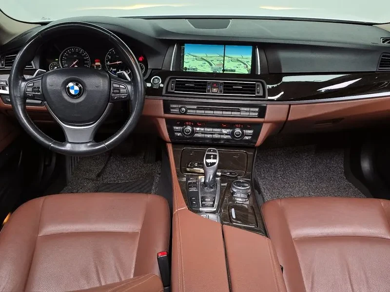 BMW 528 i, снимка 6 - Автомобили и джипове - 54591261