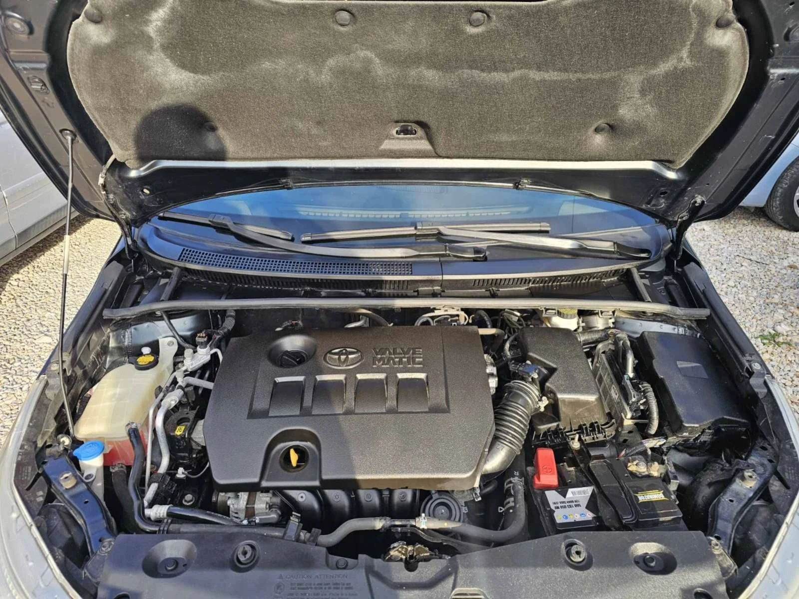 Toyota Avensis 1.8vvti/АВТОМАТ/НАВИГАЦИЯ/КАМЕРА/FACELIFT | Mobile.bg — изображение 14