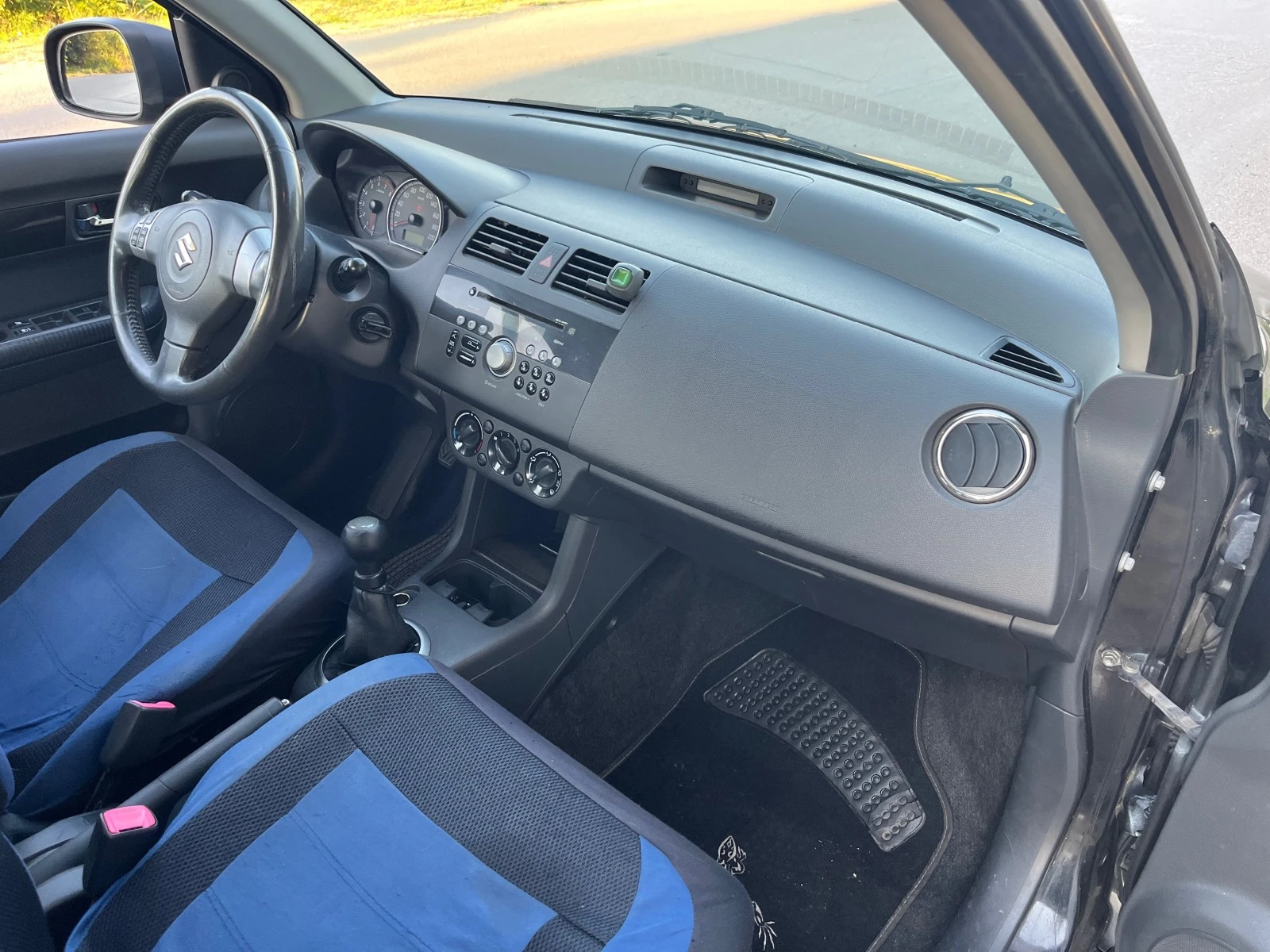 Suzuki Swift 1.3 4x4 | Mobile.bg — изображение 11