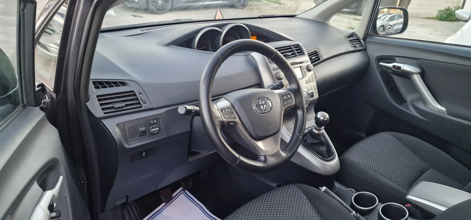 Toyota Verso 1.8i Executive камера keyless подгрев - изображение 8