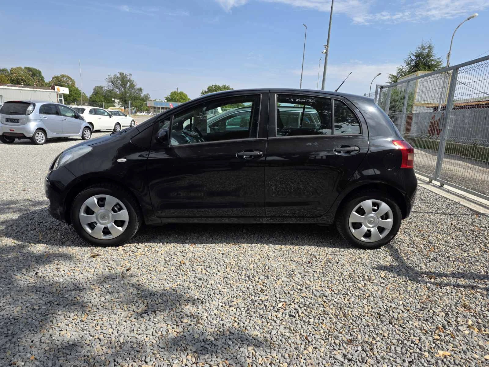 Toyota Yaris 1.0VVT/топ състояние/ - изображение 7