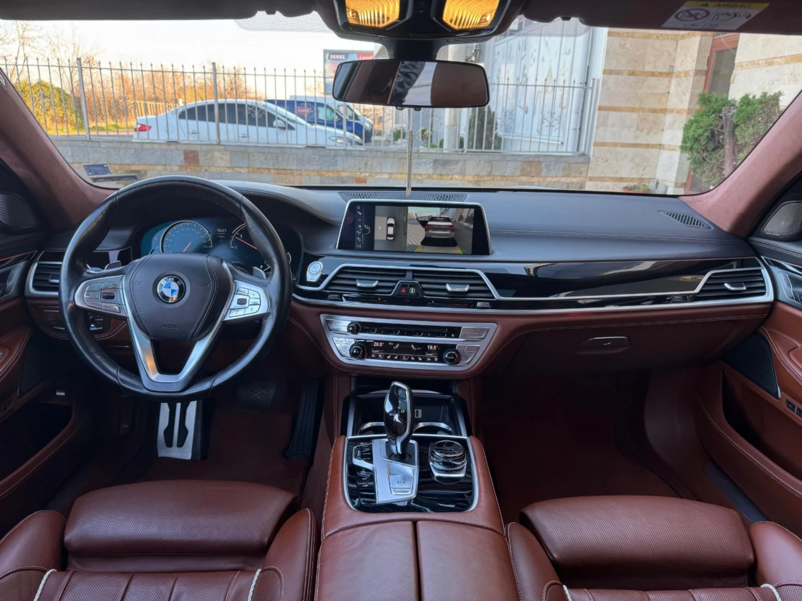 BMW 740 * 740XD* ПЪЛНА СЕРВИЗНА ИСТОРИЯ* INDIVIDUAL* NIGHT - изображение 9