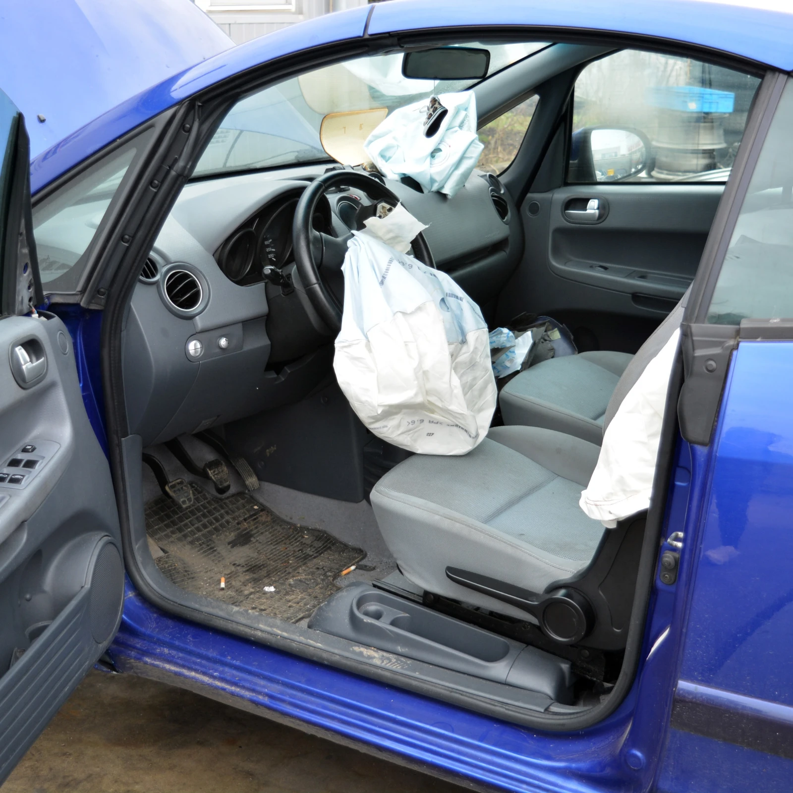 Mitsubishi Colt 1.5 I, снимка 7 - Автомобили и джипове - 53818166