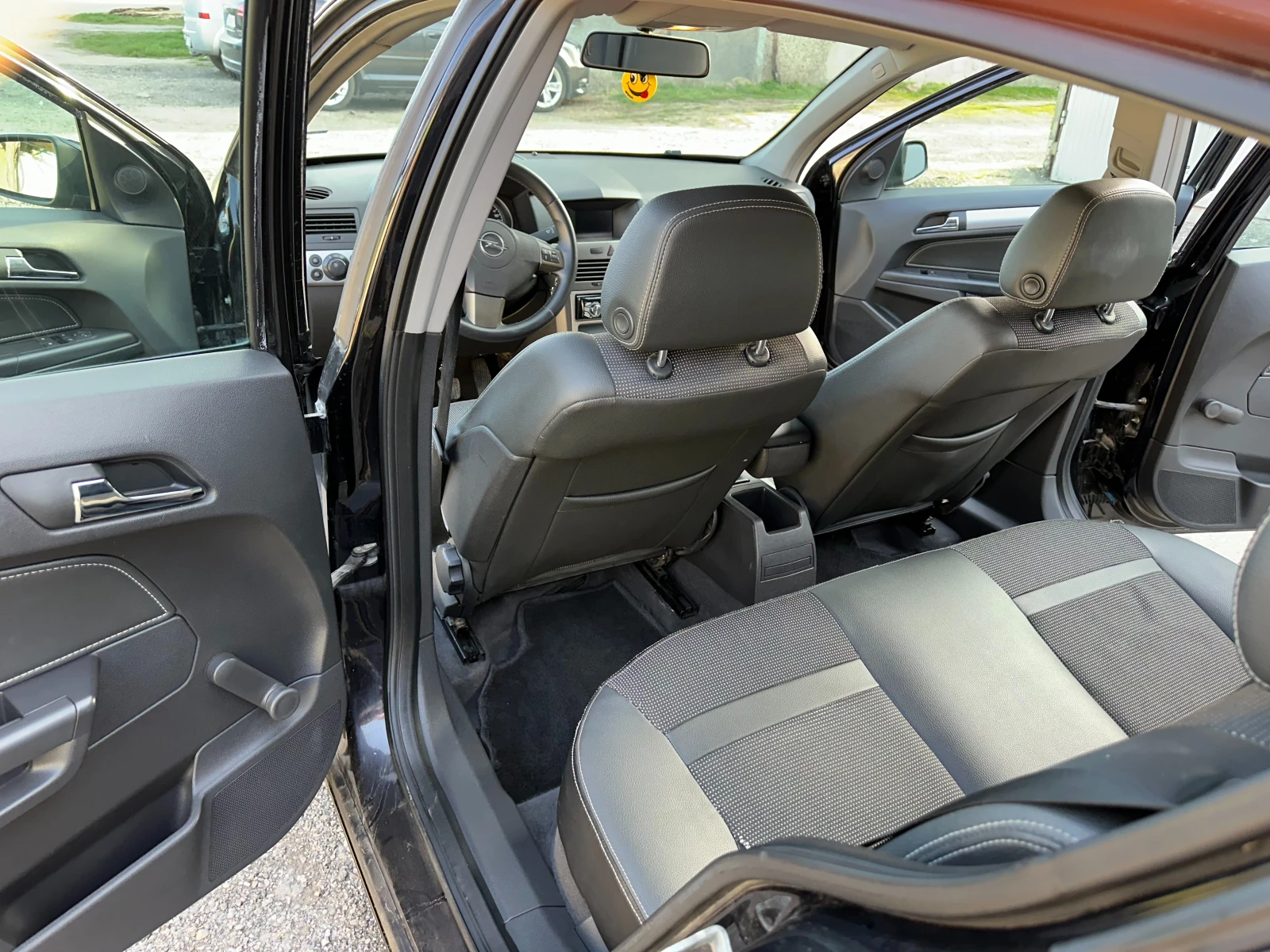 Opel Astra H 1.7 CDTI ISUZU, снимка 9 - Автомобили и джипове - 53936191