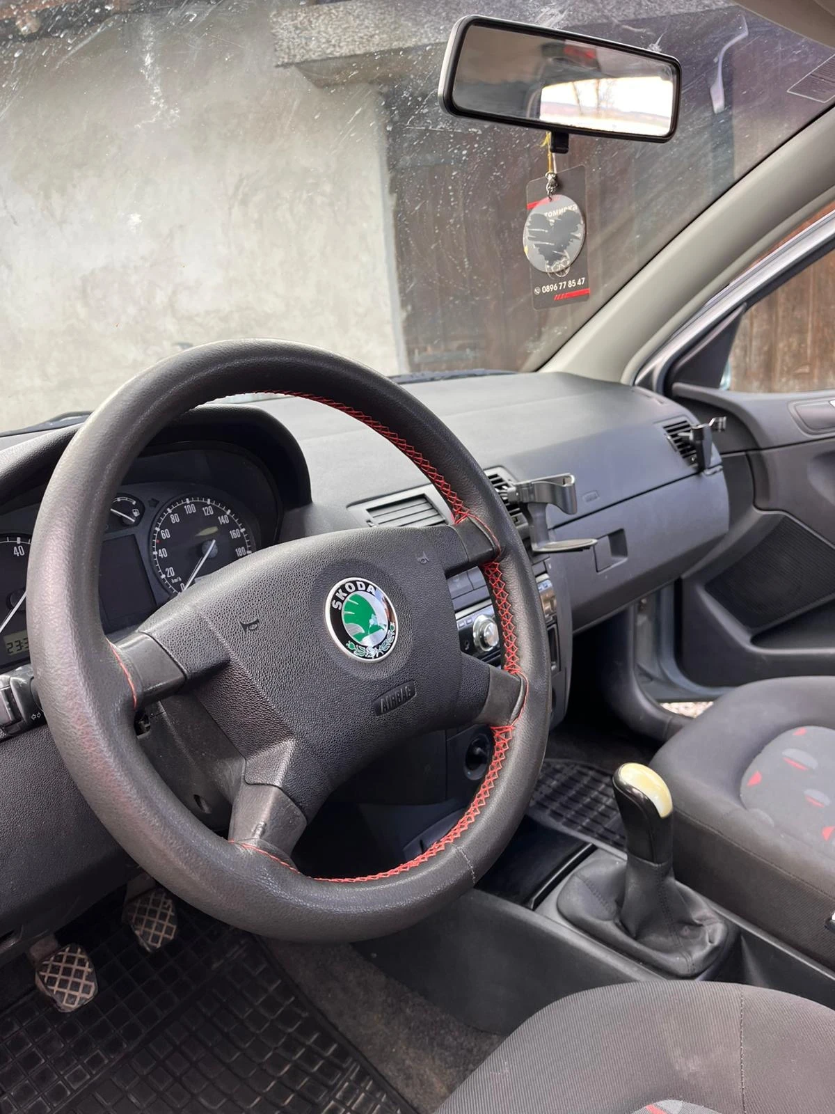 Skoda Fabia, снимка 10 - Автомобили и джипове - 54056436