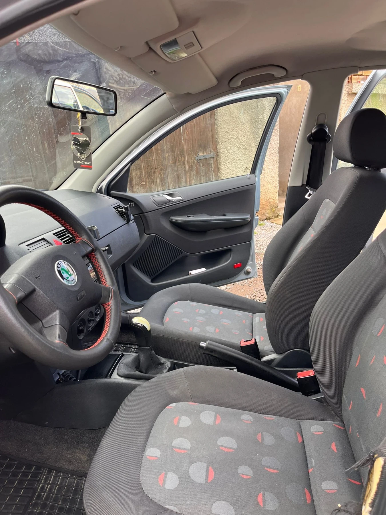 Skoda Fabia, снимка 16 - Автомобили и джипове - 54056436