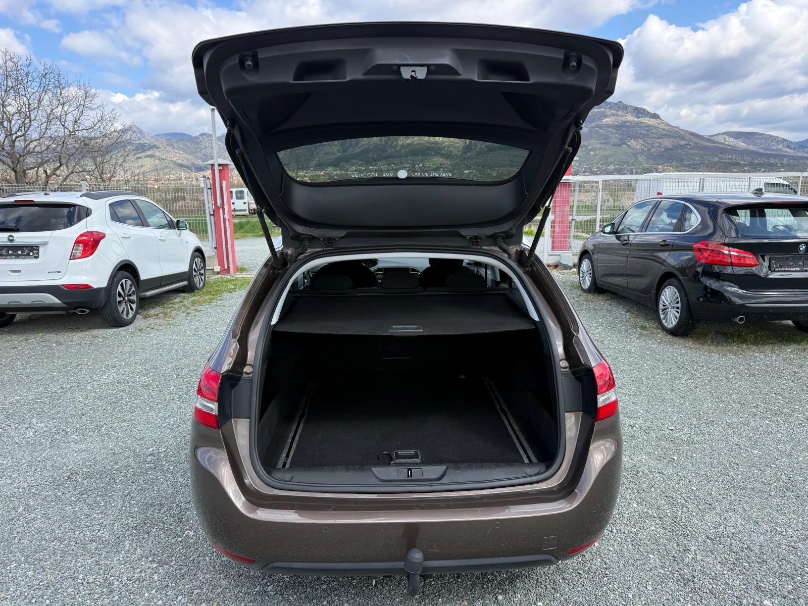 Peugeot 308 (KATO НОВА), снимка 13 - Автомобили и джипове - 54144475