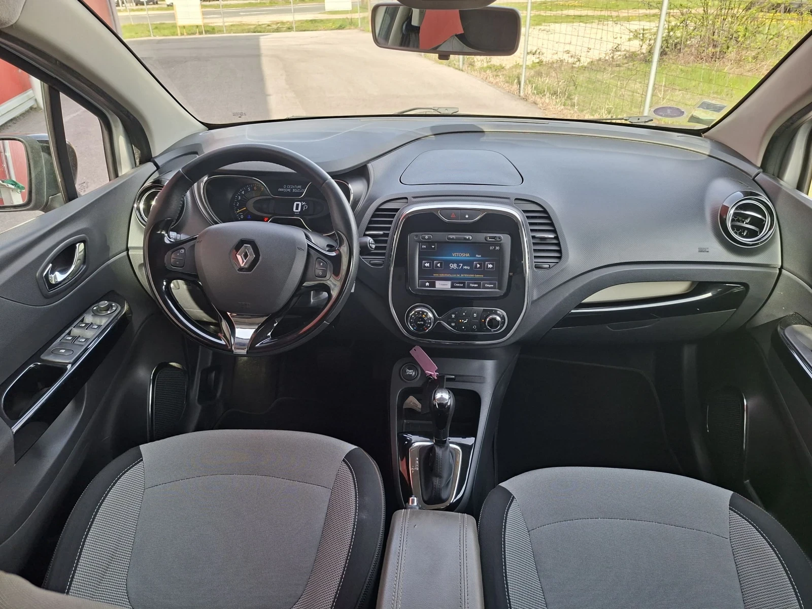 Renault Captur 1.2 TCe КЕИЛЕС, НАВИ, снимка 14 - Автомобили и джипове - 54203487