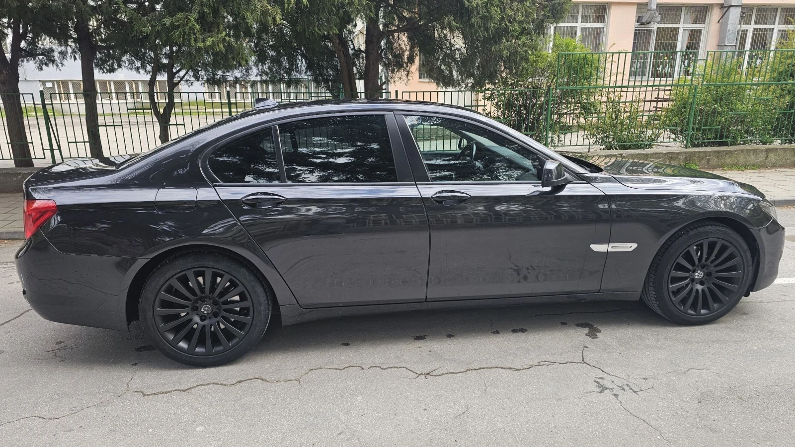 BMW 730 F02 SHADOW LINE, снимка 4 - Автомобили и джипове - 54401071