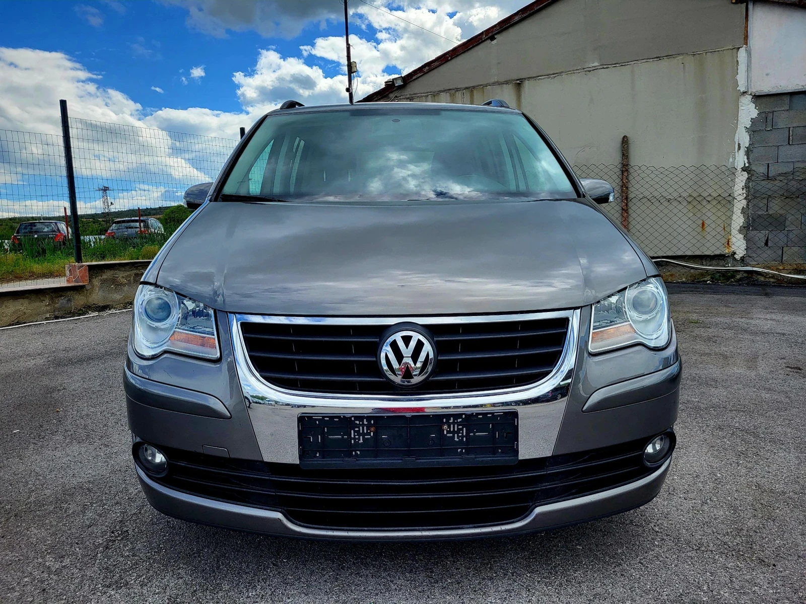 VW Touran 1.9TDI, снимка 3 - Автомобили и джипове - 54570915