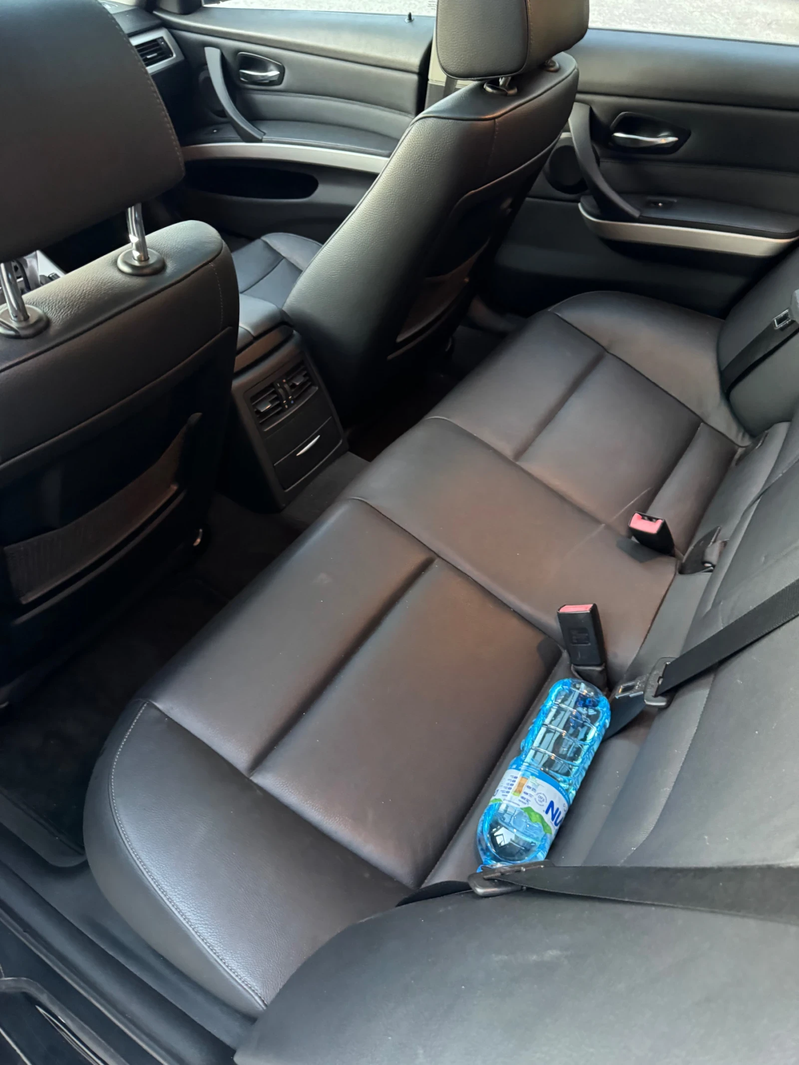 BMW 320, снимка 10 - Автомобили и джипове - 54655376
