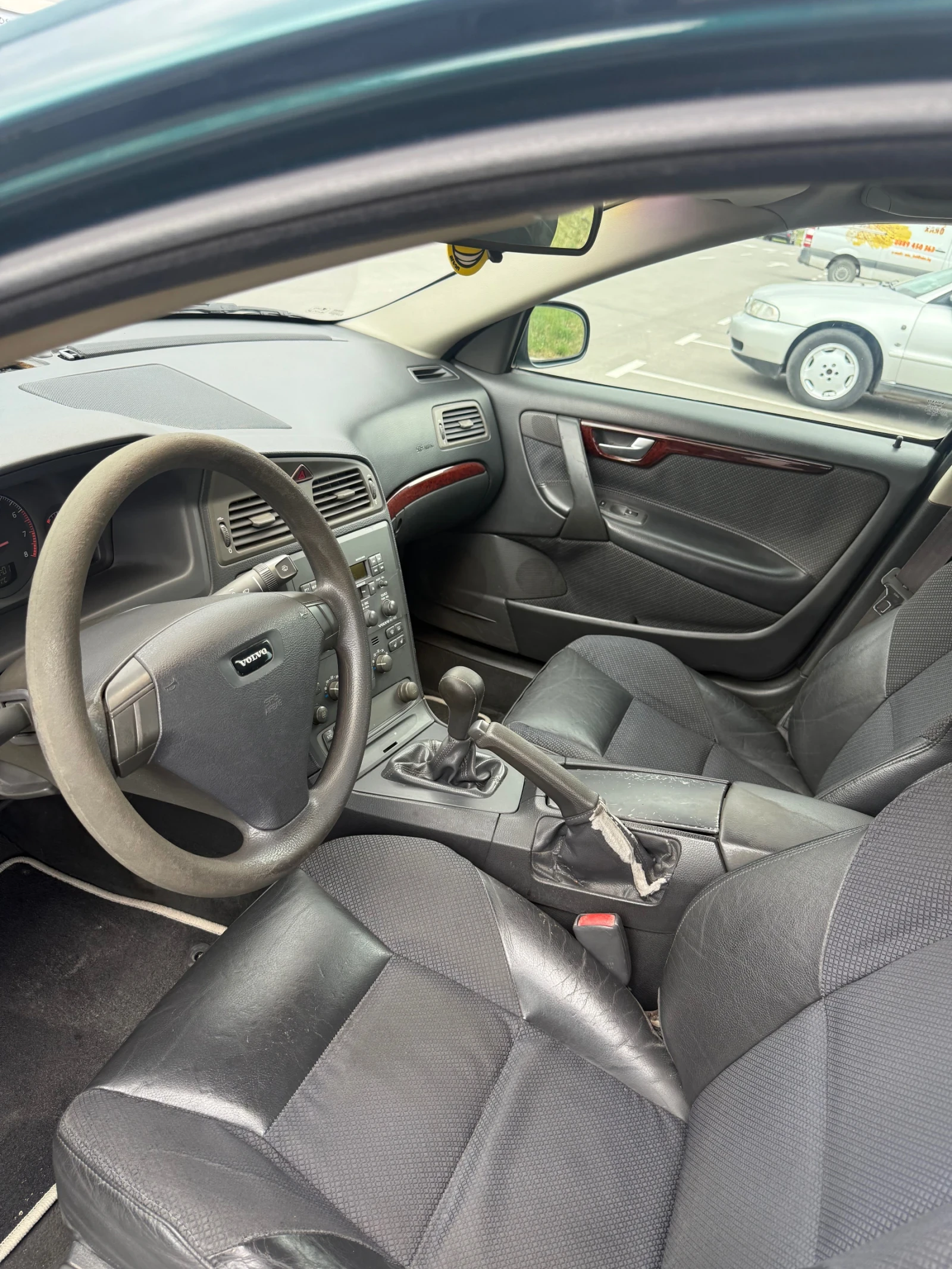 Volvo S60 2.4i 140hp, снимка 11 - Автомобили и джипове - 54741527