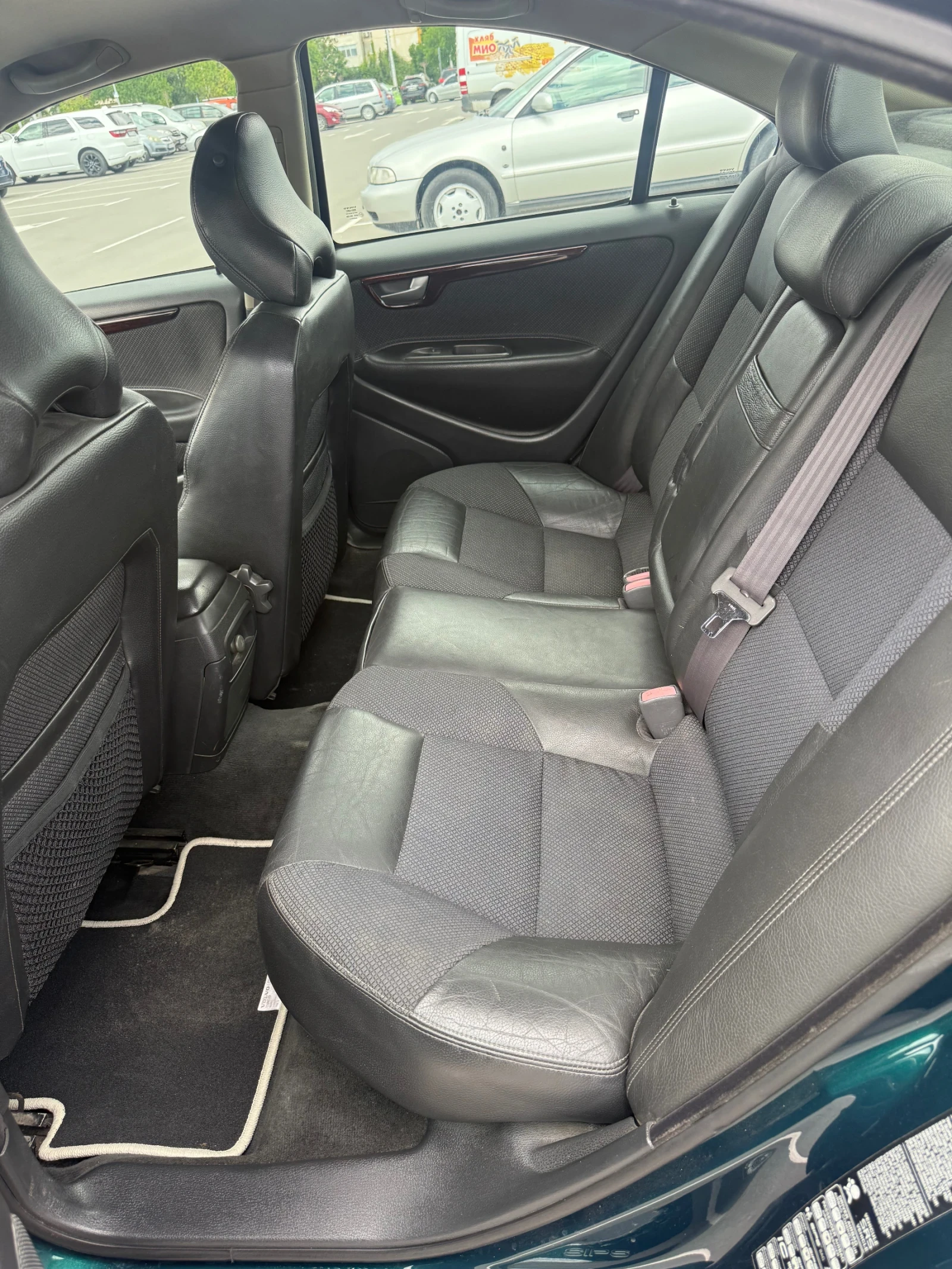 Volvo S60 2.4i 140hp, снимка 8 - Автомобили и джипове - 54741527