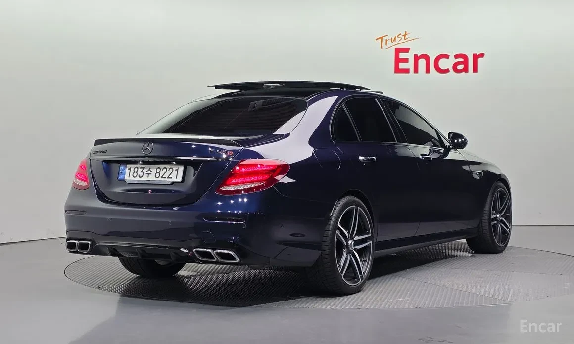 Mercedes-Benz E 63 AMG 4MATIC+ | DISTRO| BURMESTER| ОБДУХ| HUD| 360| ПАНО, снимка 3 - Автомобили и джипове - 55063074