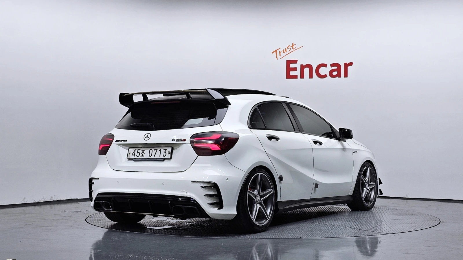 Mercedes-Benz A45 AMG ПОДГРЕВ/ПАМЕТ/2 КЛЮЧА/ПАНОРАМА, снимка 2 - Автомобили и джипове - 55383458