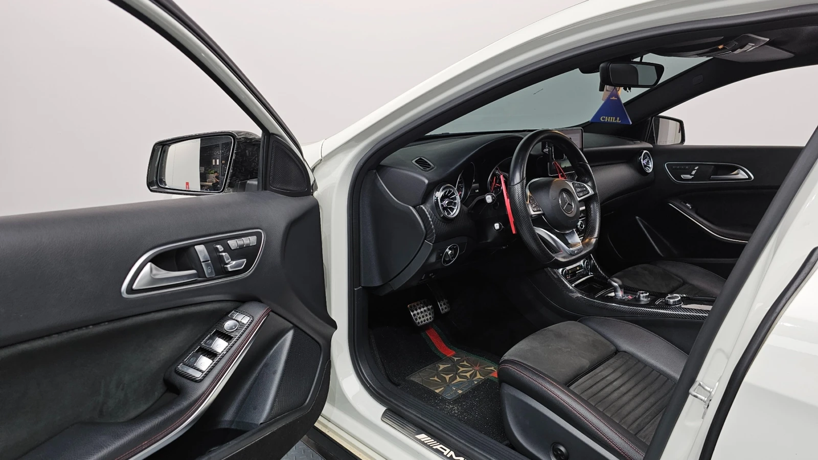 Mercedes-Benz A45 AMG ПОДГРЕВ/ПАМЕТ/2 КЛЮЧА/ПАНОРАМА, снимка 6 - Автомобили и джипове - 55383458