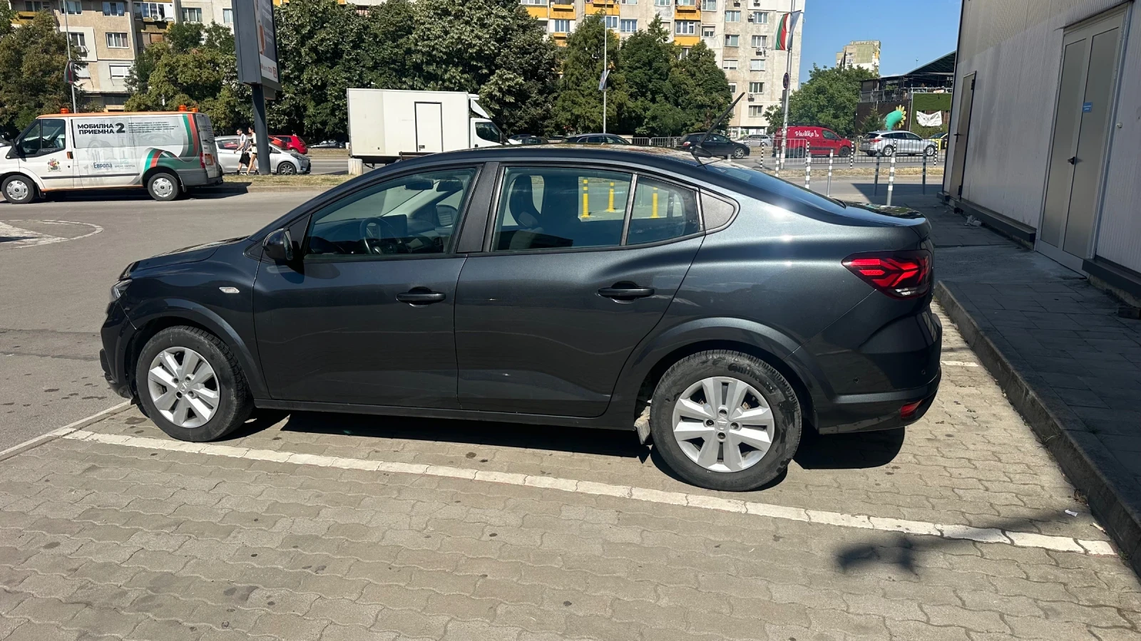 Dacia Logan, снимка 3 - Автомобили и джипове - 55535696