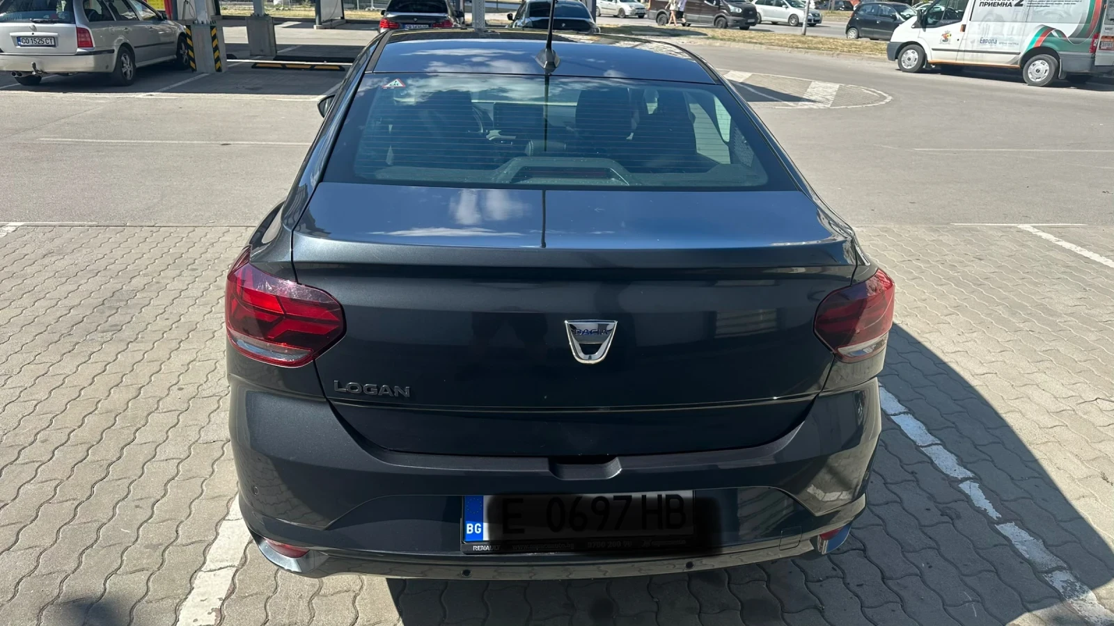Dacia Logan, снимка 5 - Автомобили и джипове - 55535696