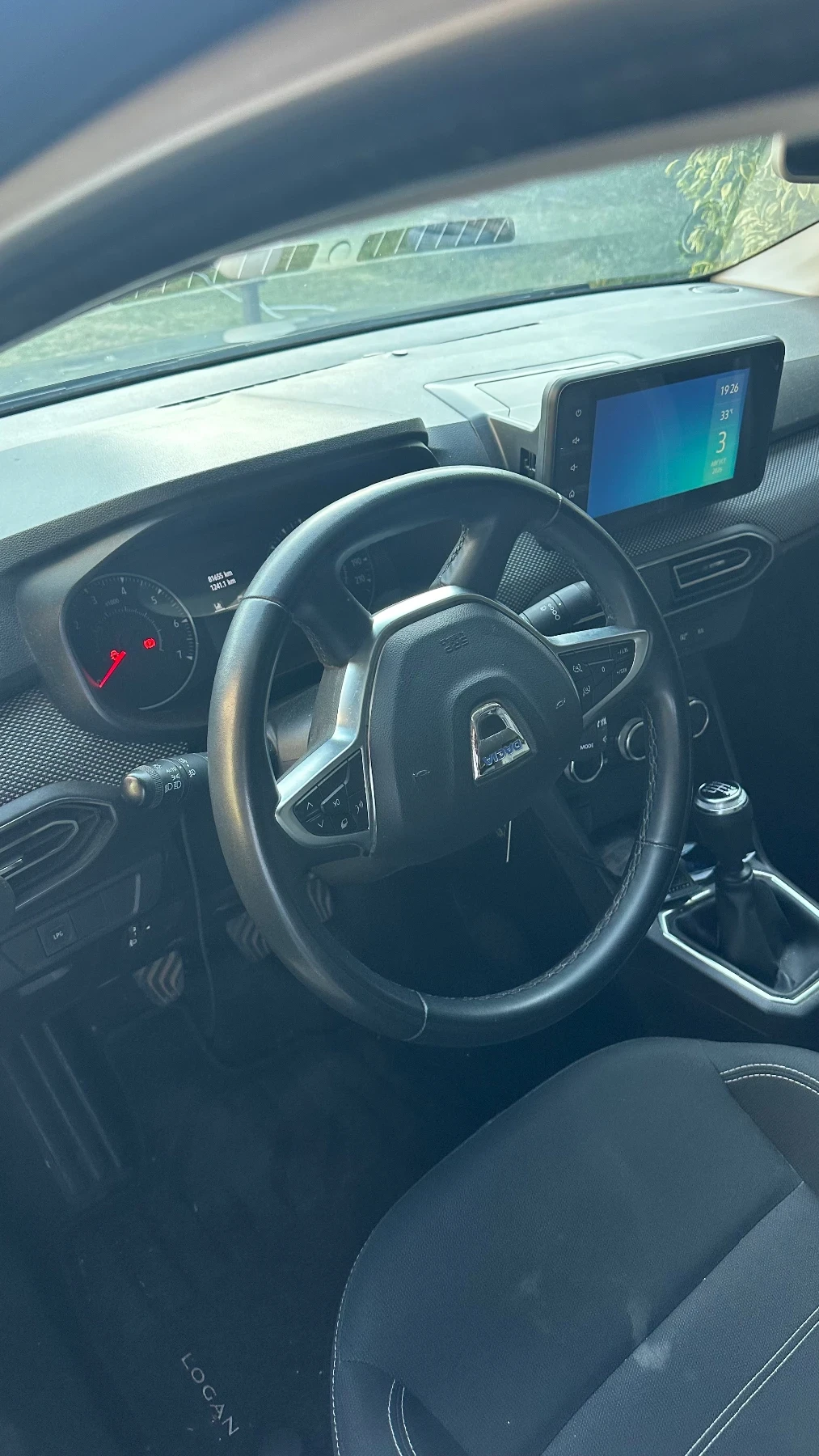 Dacia Logan, снимка 11 - Автомобили и джипове - 55535696
