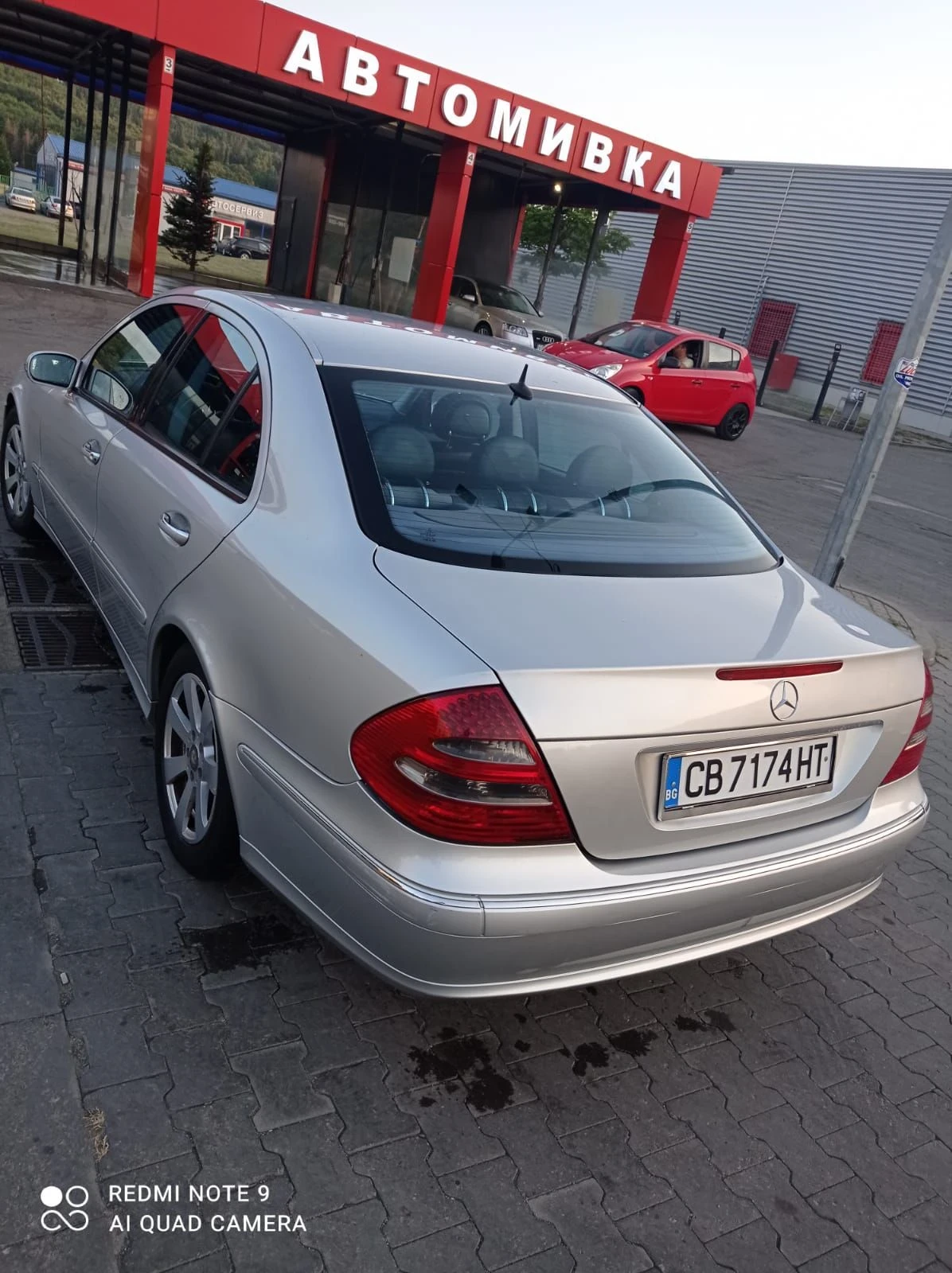Mercedes-Benz E 200, снимка 7 - Автомобили и джипове - 55563237