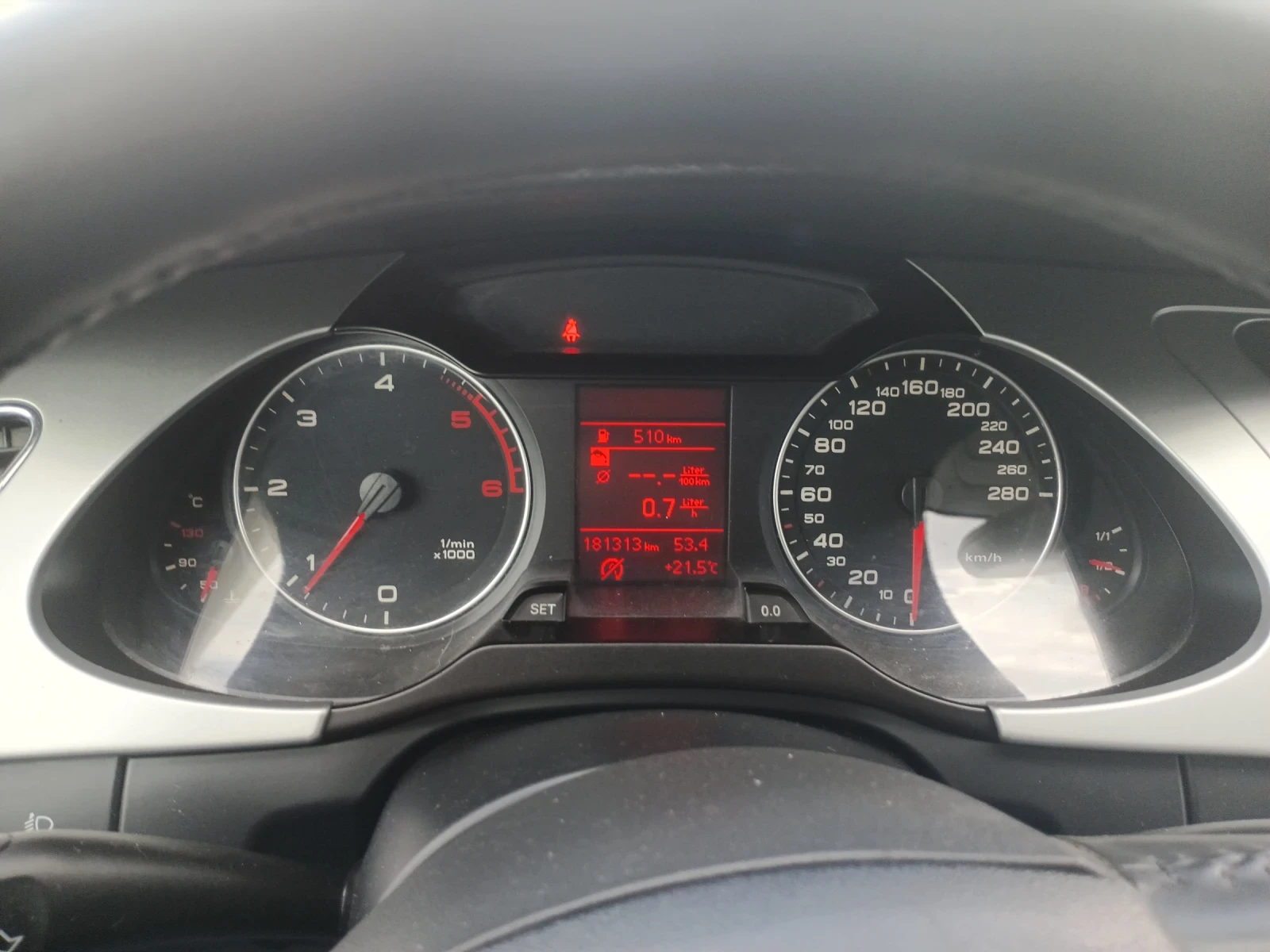 Audi A4, снимка 11 - Автомобили и джипове - 55895676