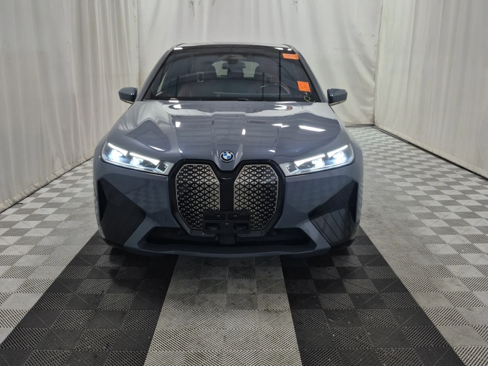 BMW iX Bowers & Wilkins* Sky Lounge, снимка 2 - Автомобили и джипове - 55976162