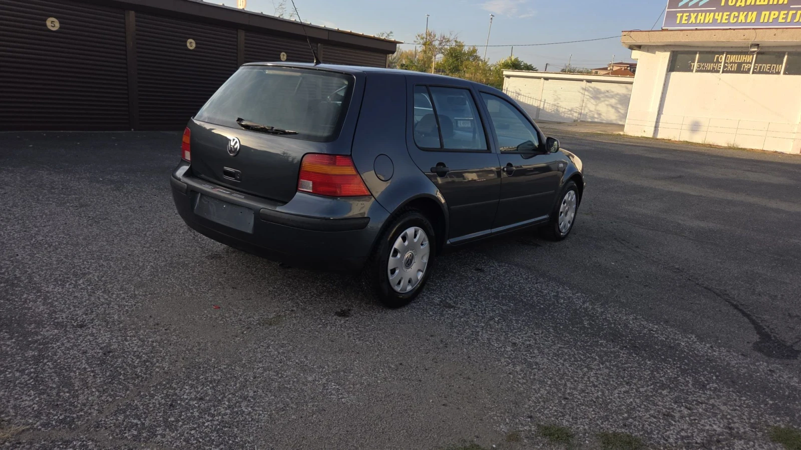 VW Golf БАРТЕР, снимка 13 - Автомобили и джипове - 56601617
