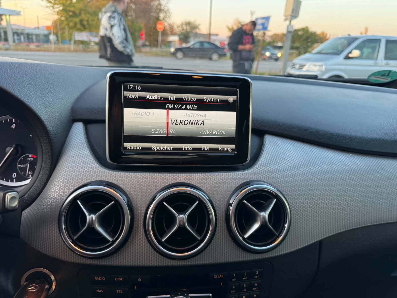 Mercedes-Benz B 200 B 200 PANO HARMAN KARDON MEMORY | Mobile.bg � ����������� 11