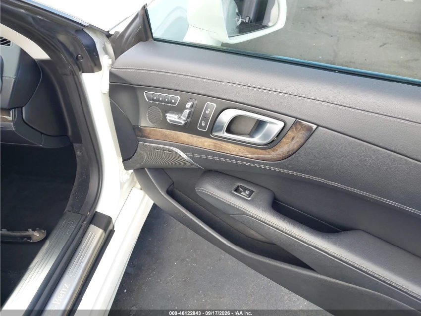 Mercedes-Benz SL 500 AMG PKG, снимка 9 - Автомобили и джипове - 56700751