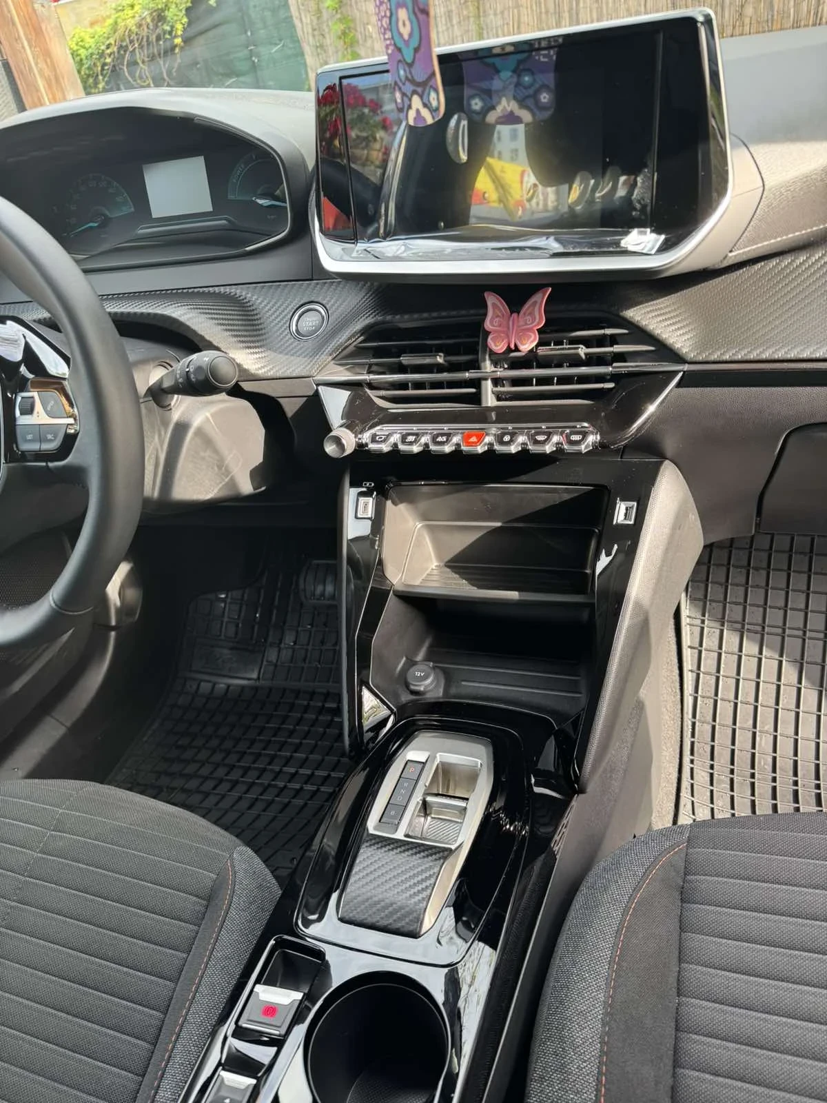 Peugeot 2008, снимка 9 - Автомобили и джипове - 56721122